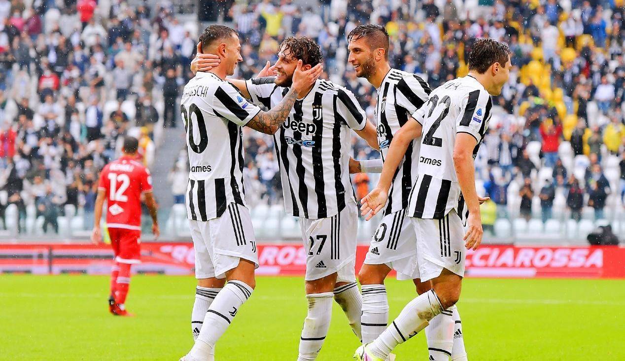 包含巴黎圣日耳曼客场取胜，继续保持领先优势的词条