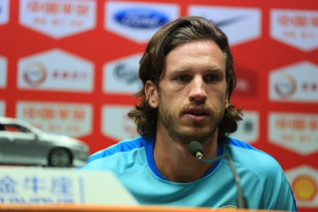 广州富力引进新援，或将担任前锋位置