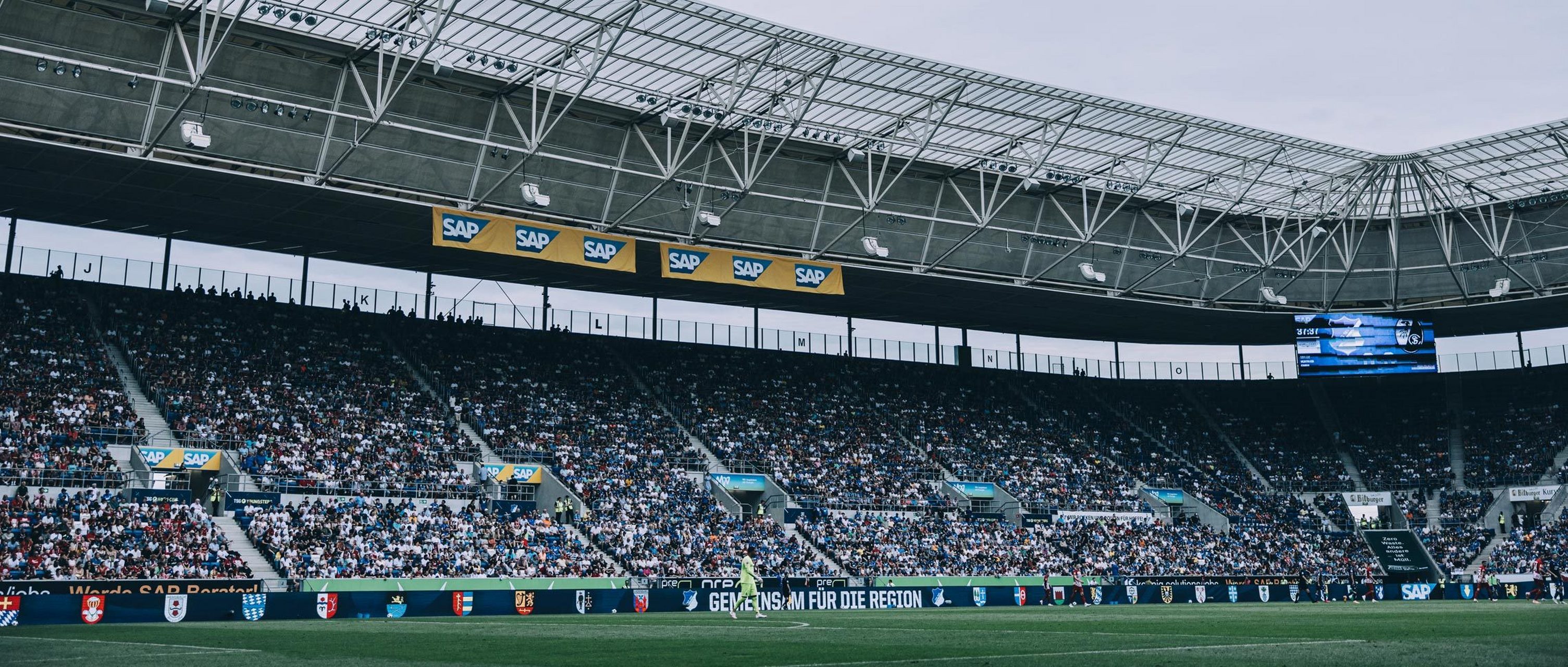 弗赖堡爆冷逼平霍芬海姆，赛季首失分的简单介绍