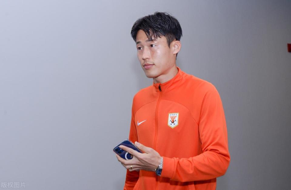 雄鹿官方公布新规，东契奇引发争议，狂砍50分球迷热议！的简单介绍